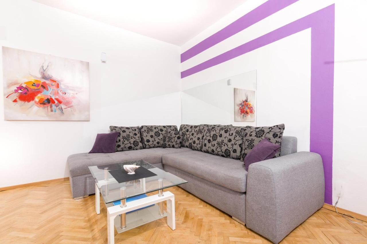Apartments Dobronic Jelsa  Exteriér fotografie